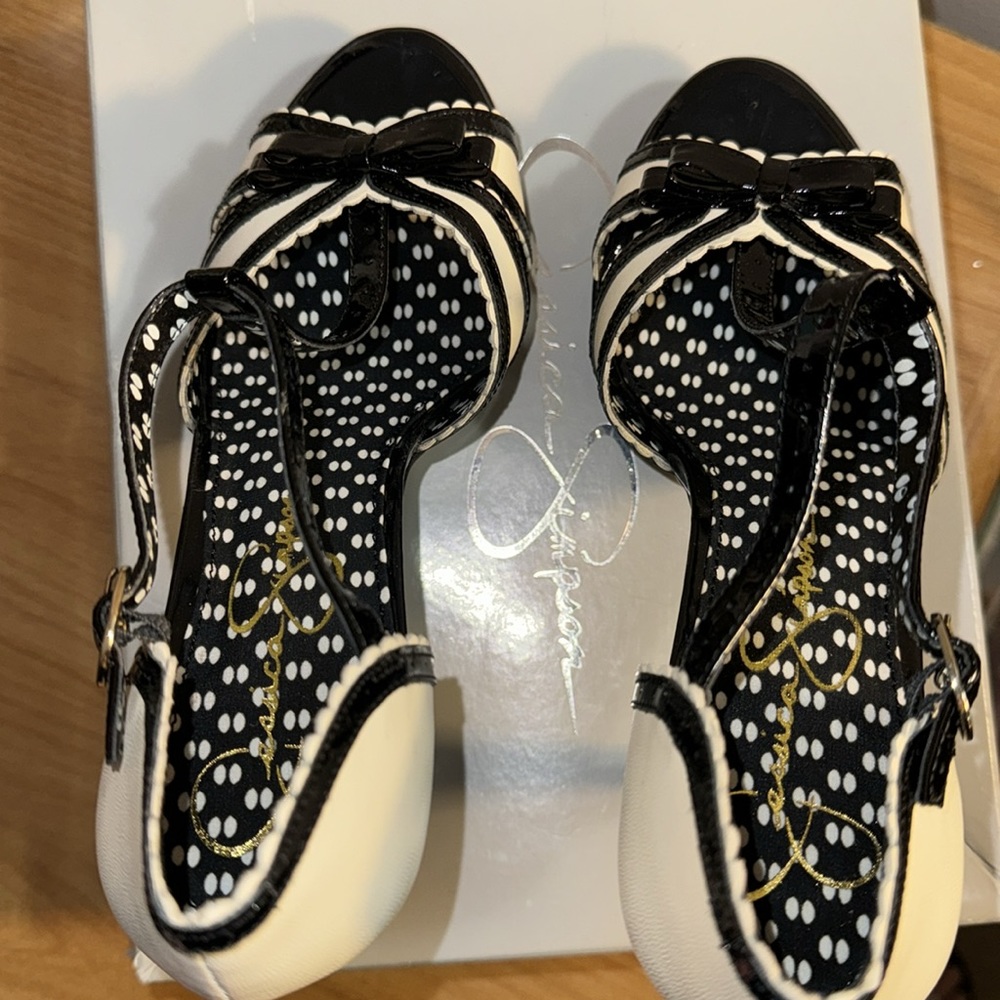 JESSICA SIMPSON shoes JS-Britt Coconut Silk Kid Patent Heels size 8.5M NEW - Picture 9 of 17